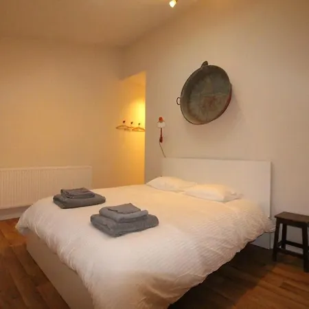 Apartment Duplex De 3 En Plein Centre - 82/3a